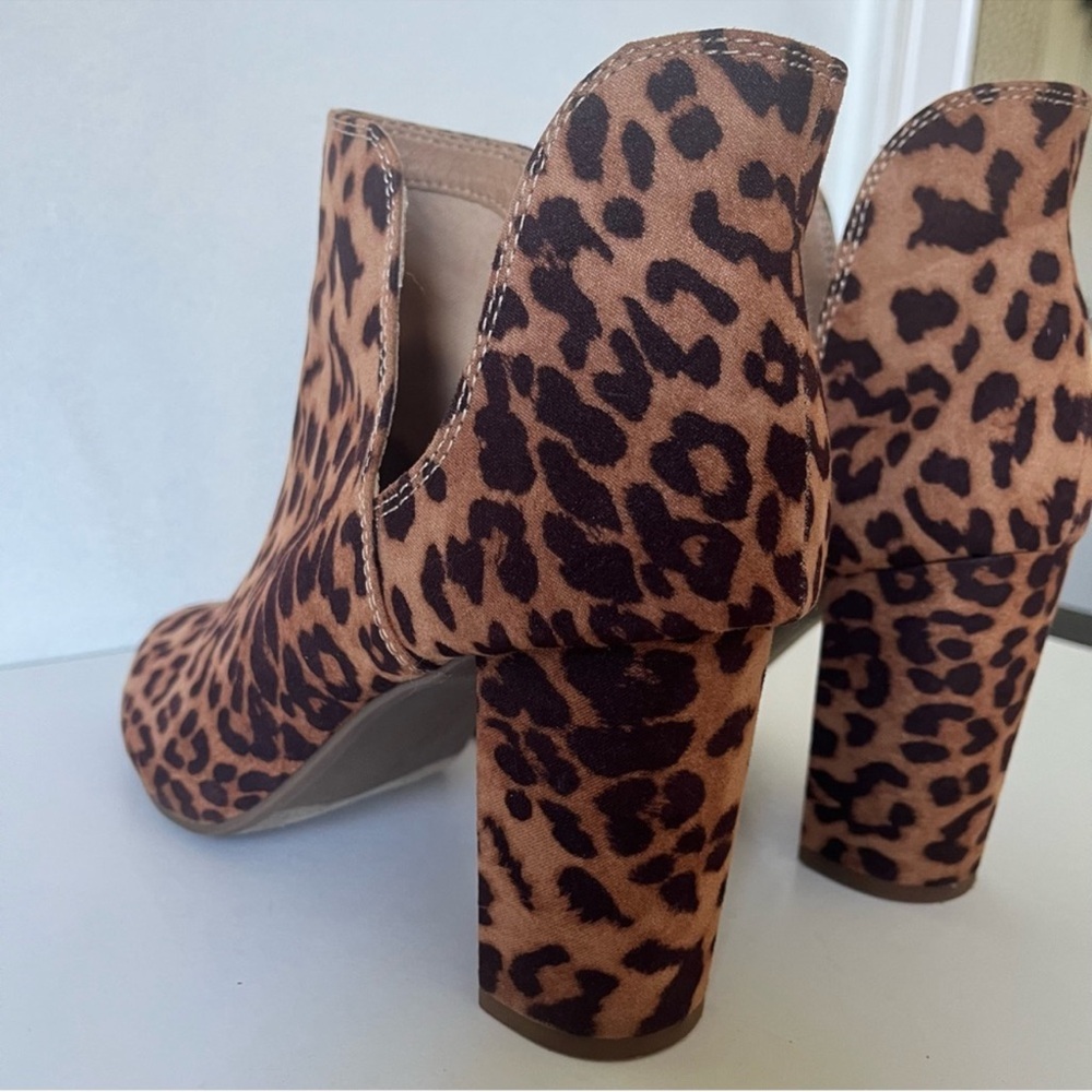NWT Lane Bryant Dream Cloud Animal Print Bootie in size 10W. - Picture 5 of 10